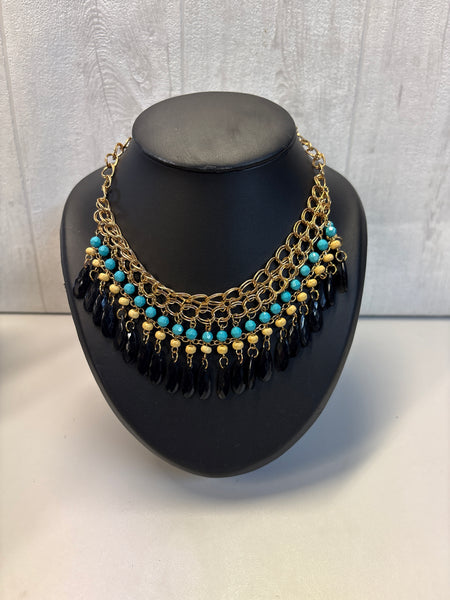 Collier perles bleu et noir
