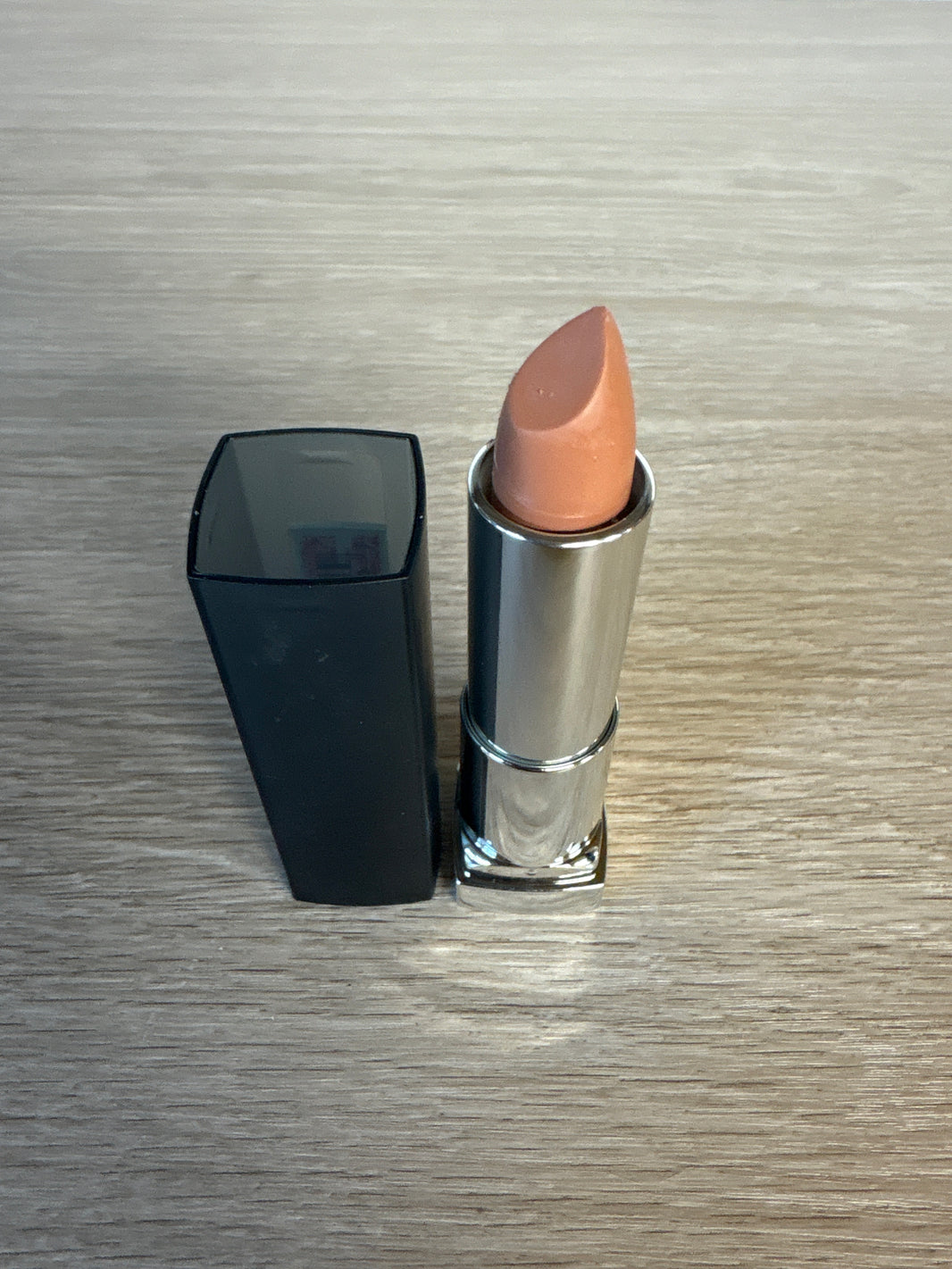 Rouge à lèvre / Nude embrace matte 930