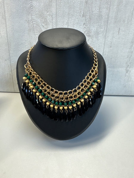 Collier perles vert et noir