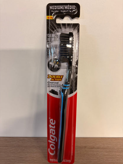 Brosse à dents charbon - médium  - Colgate ￼