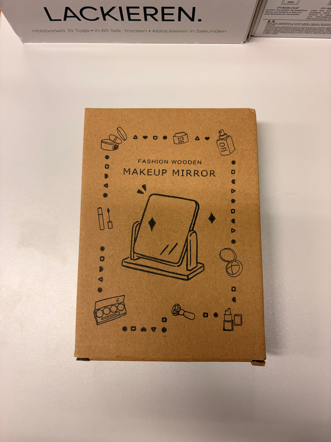 1 miroir à maquillage