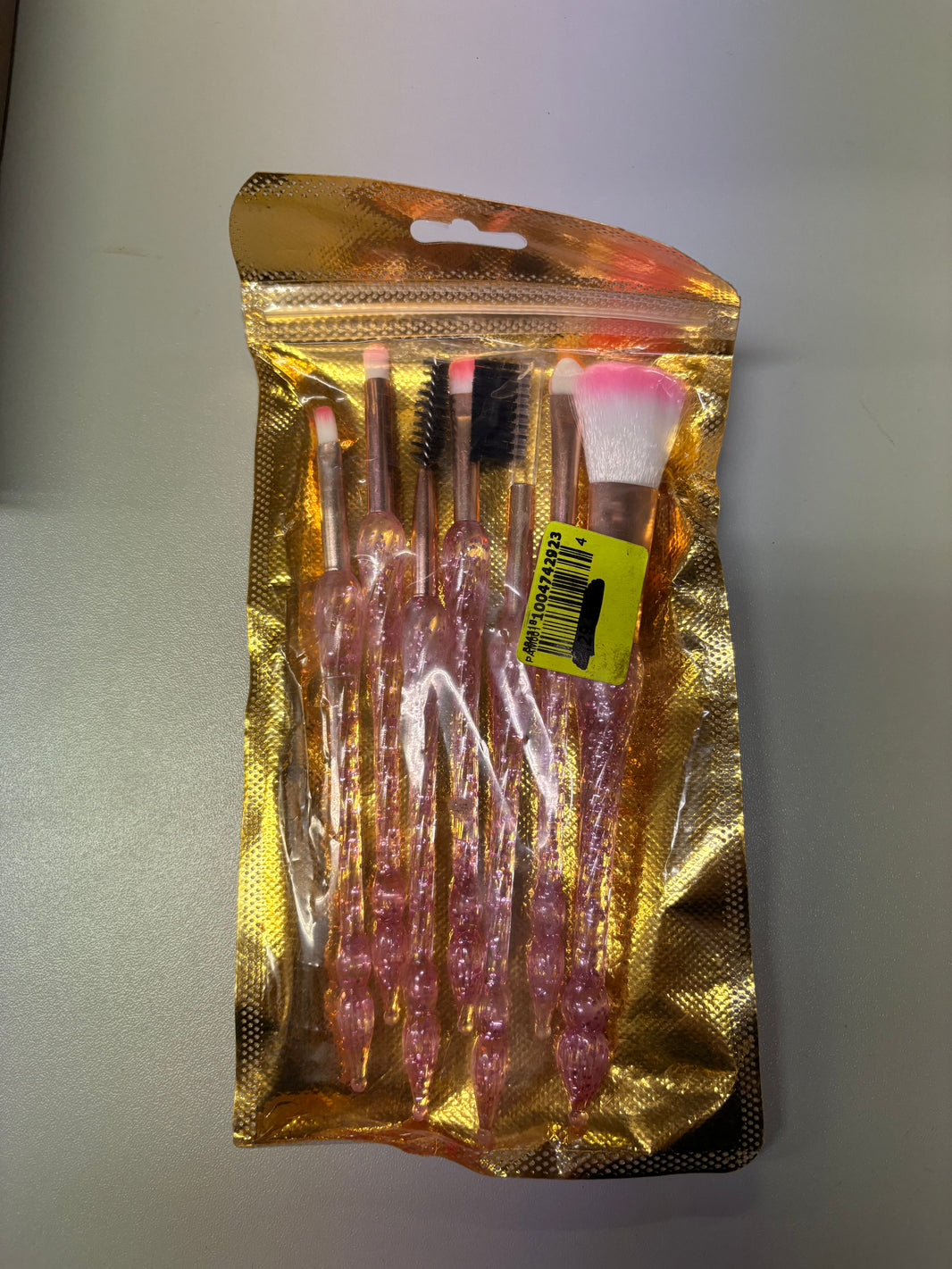 Lot de 7 articles de maquillage